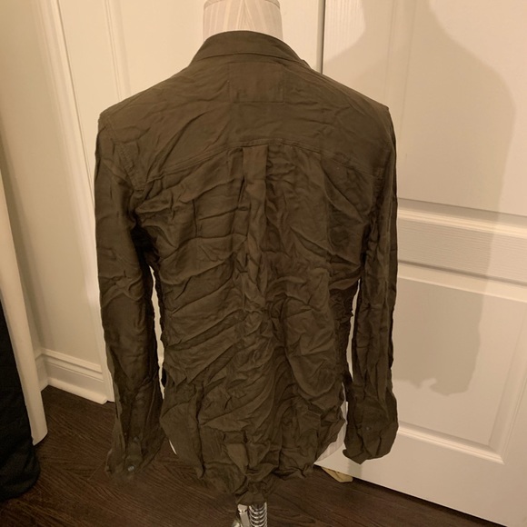 Bundle of 4 items from A&E - Picture 8 of 8